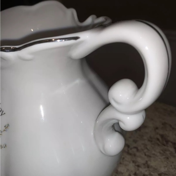 Vintage Holly Hobbie Gold Trimmed Porcelain Water Pitcher 1973 Japan - Picture 2 of 4